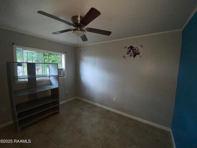 Building Photo - 12355 Palmyra Dr