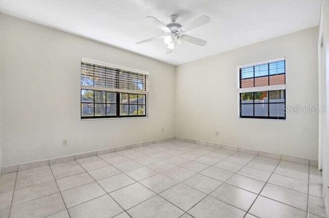 Building Photo - 816 E Frierson Ave