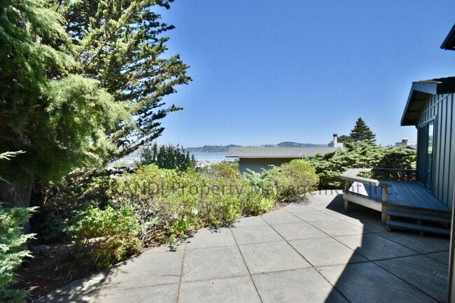 Building Photo - Rarely Available Sausalito Home with Amazing Views!