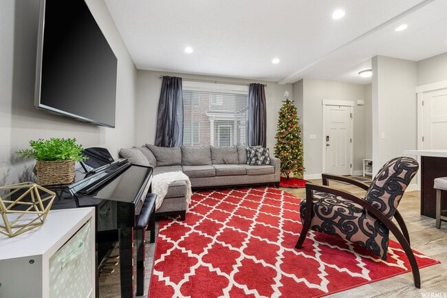Building Photo - 9288 Castlebury Ct