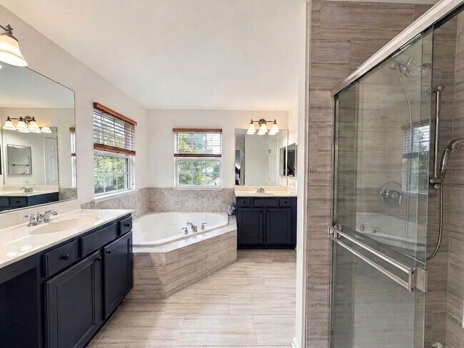 Building Photo - Spacious 4 Bed / 3.5 Bath Home with Finished Basement & Community Amenities in Wadsworth!