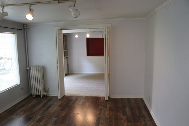 Building Photo - 188