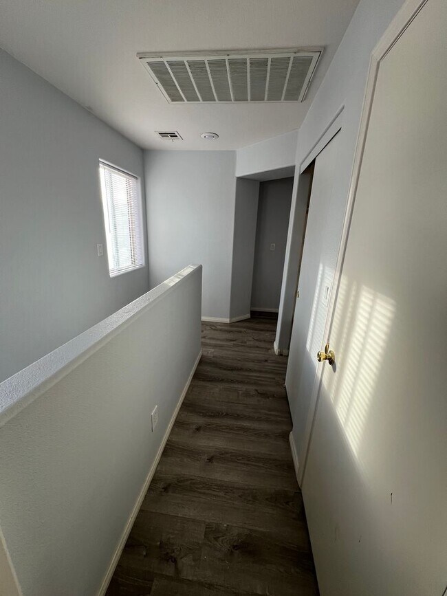 Building Photo - Beautiful 3-Bedroom, 3-Bath Home – Move-In Ready