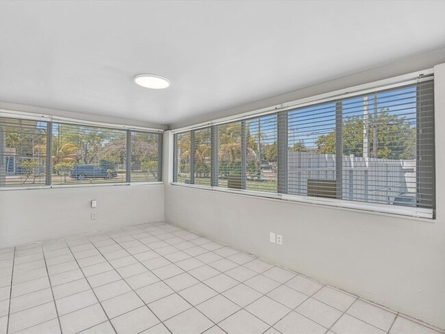 Building Photo - 54 SW 16th St