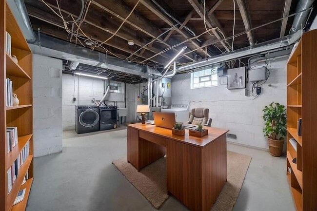 Building Photo - 363 Olancha Ave