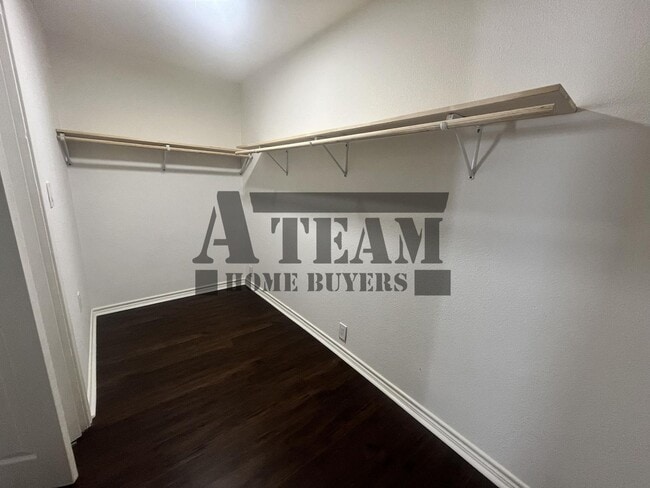 Building Photo - Fully Remodeled 3 Bedroom 2 Bathroom