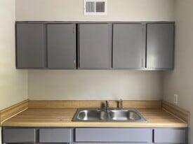 Building Photo - Love Midtown Apartments