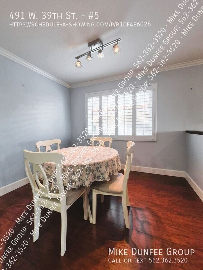 Building Photo - 491 W 39th St