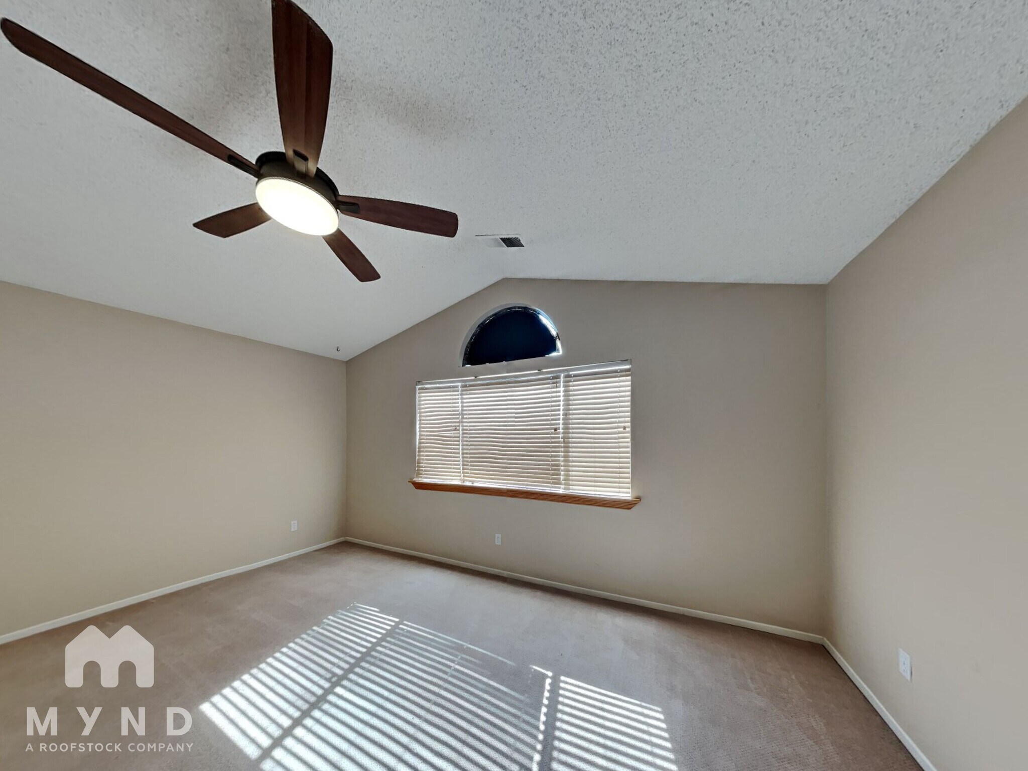 Building Photo - 1576 Reno View Dr