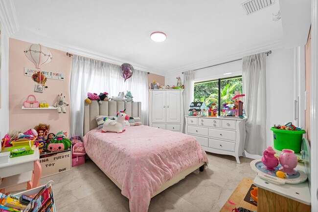 Building Photo - 836 Orchid Dr