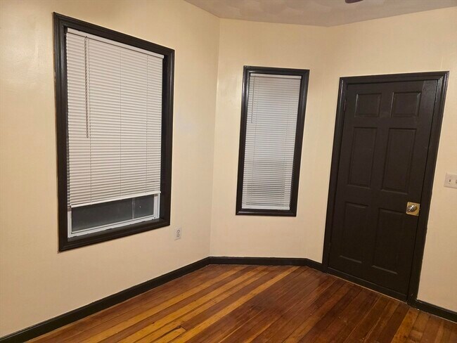 Building Photo - 18 Minot Ave