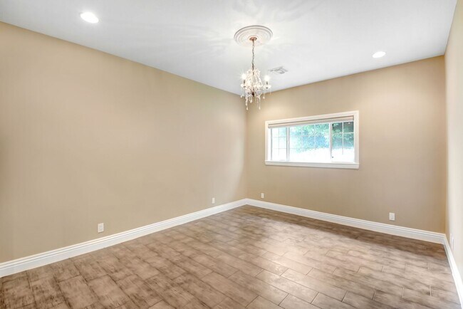Building Photo - Gorgeous 3,000+ sq ft home in Glendora wit...