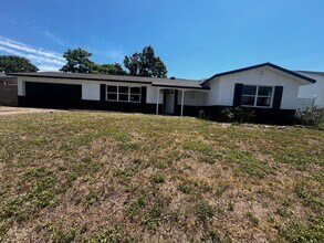 Building Photo - 1409 Cadillac Dr