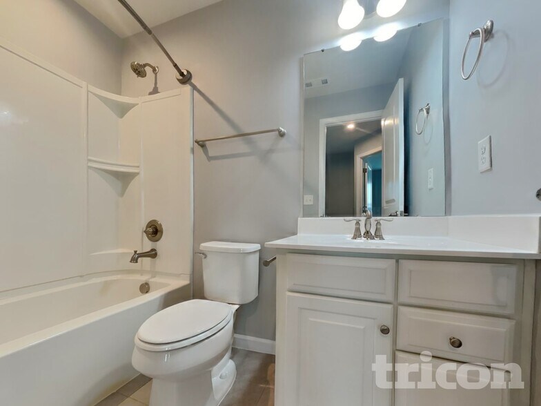 Building Photo - 306 Heroit Ct