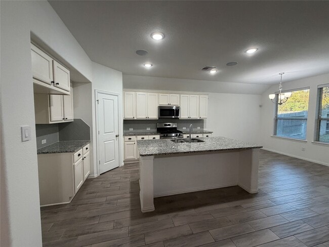 Building Photo - 210 Emory Birch