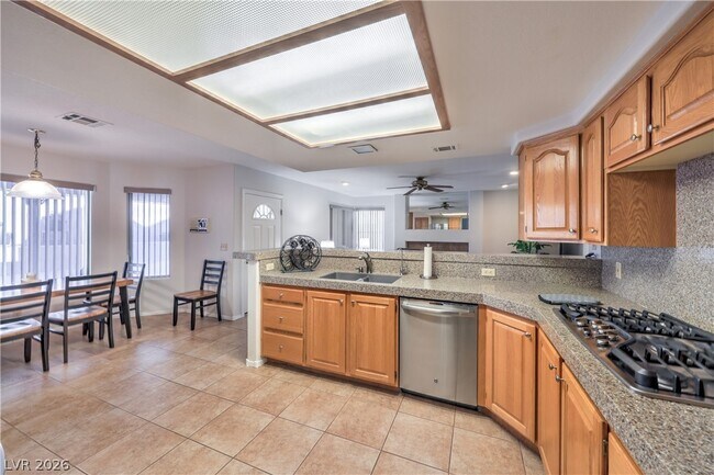 Building Photo - 271 Sunshine Springs Ct