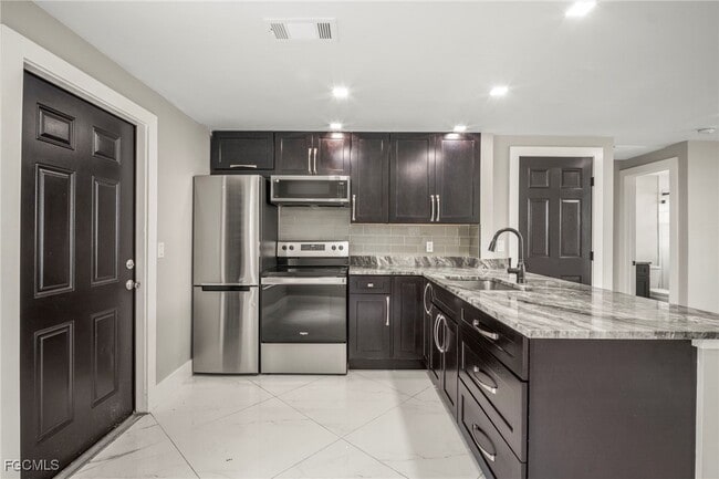 Building Photo - 5443 Sago Ave