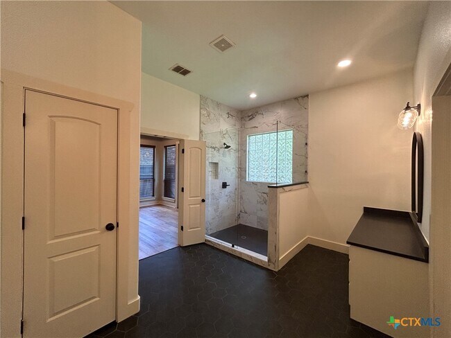 Building Photo - 406 Williams Way