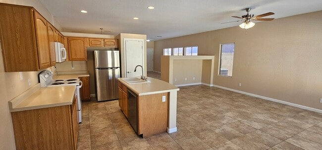 Building Photo - 28057 N Quartz Dr