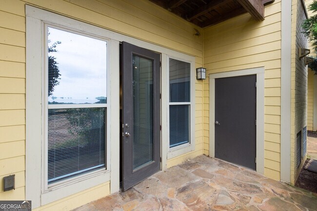 Building Photo - 1195 Milton Terrace SE