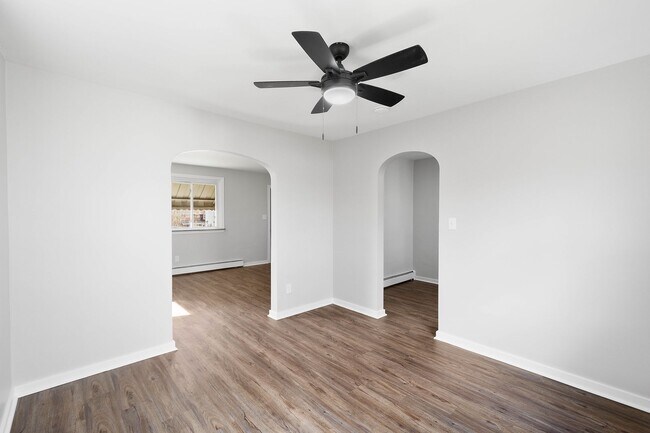 Building Photo - 826 Miller Ave