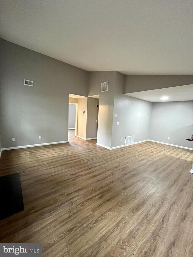 Building Photo - 1 Ketch Ct
