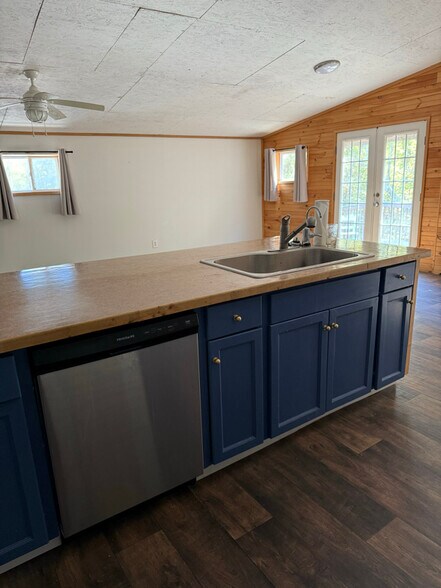 Building Photo - 195 Little River Rd