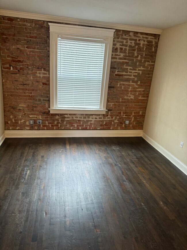 Building Photo - 3269 Gilham Road