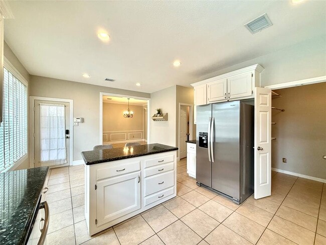 Building Photo - 626 Clarenda Falls Dr