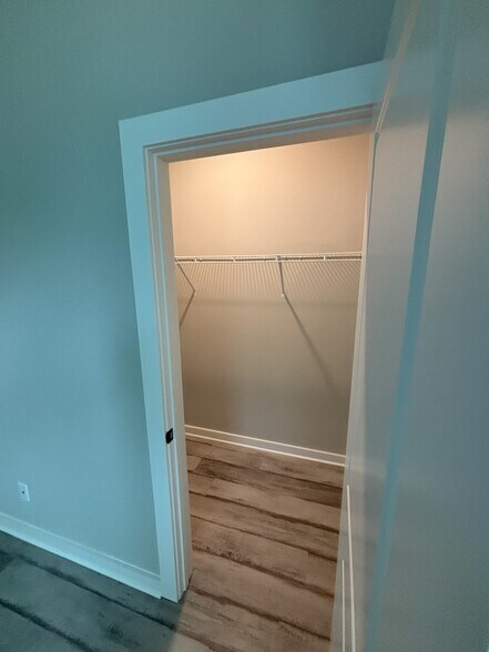 Walk-in closet - 439 Hobbs Ave