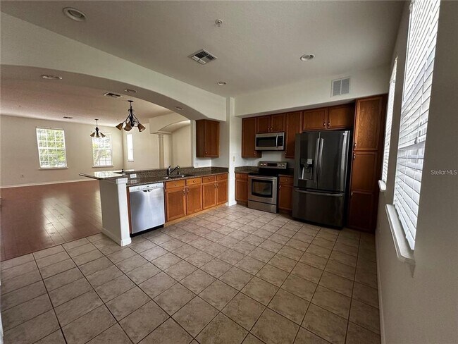 Building Photo - 1350 Chatfield Pl