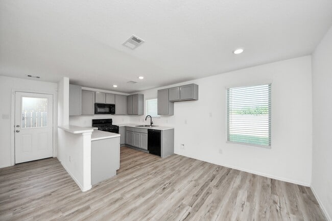 Building Photo - 4307 Palmetto Grv Ln
