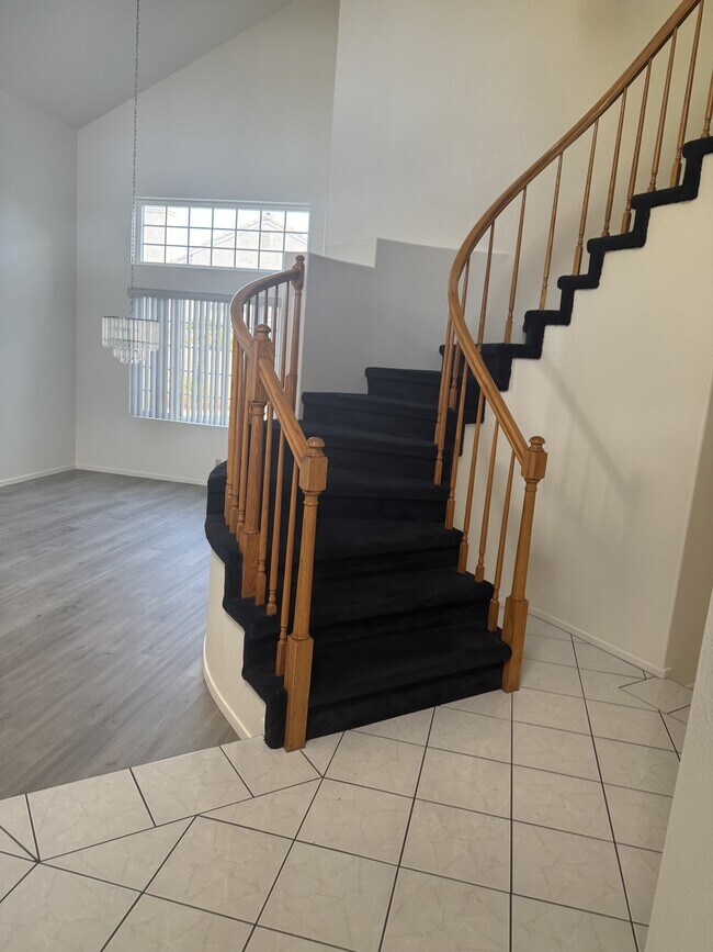 Building Photo - 7621 Belmondo Ln