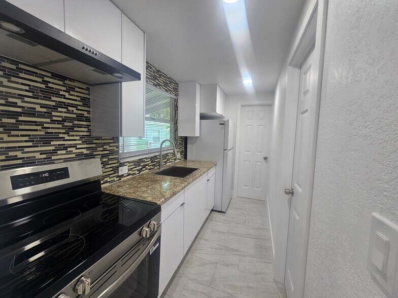 kitchen - 1915 NW 82nd St