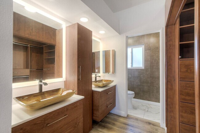Building Photo - 3Bed/3Bath in Oceanside~ Morning Dove