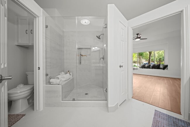 Building Photo - 45 N Lakeridge Cir