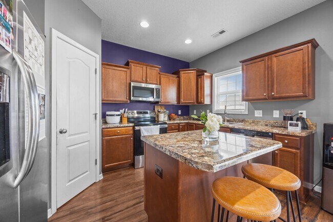 Building Photo - 841 Dynasty Dr