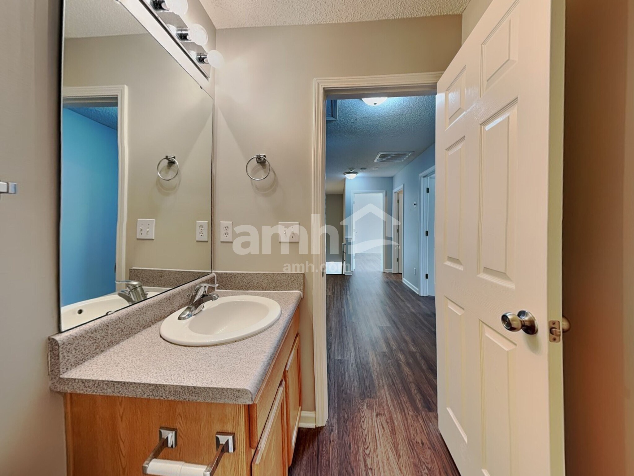 Building Photo - 3125 Teton Dr