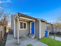 Building Photo - 7053-7055 W Ustick Rd