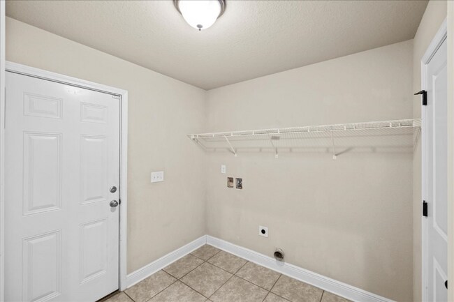 Building Photo - 515 Vale Loop