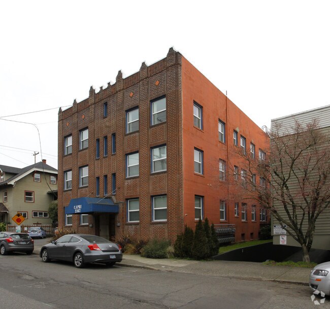 Building Photo - Capri Apartments