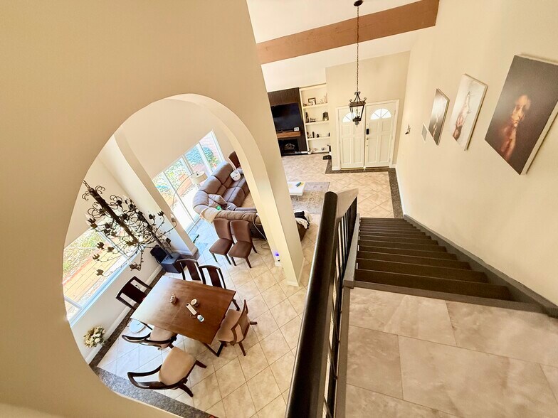 Building Photo - 26431 Via Lara