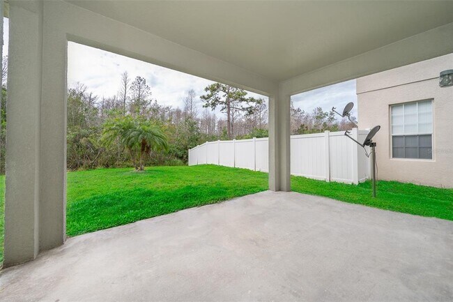 Building Photo - 2335 Cedar Garden Dr