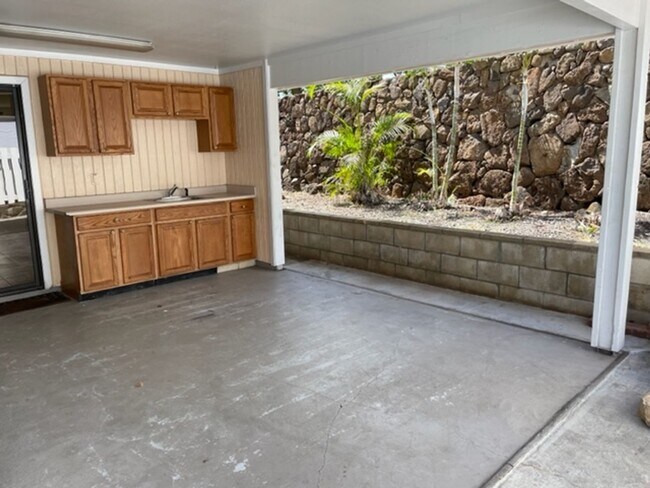 Building Photo - DON'T MISS THIS