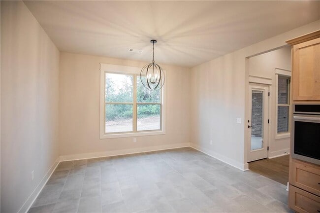Building Photo - 1371 Padova Ave