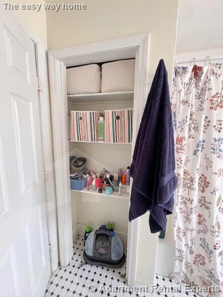 Building Photo - 388 Somerville Ave