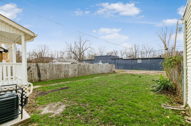 Building Photo - 1215 Sullivant Ave