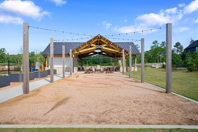 Building Photo - 622 Amber Fls Dr