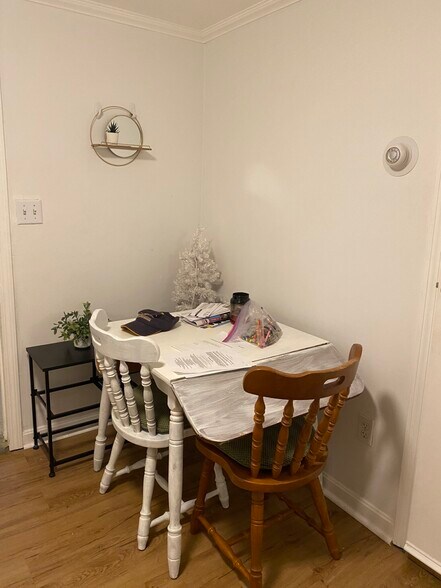 Building Photo - 145 Endicott St