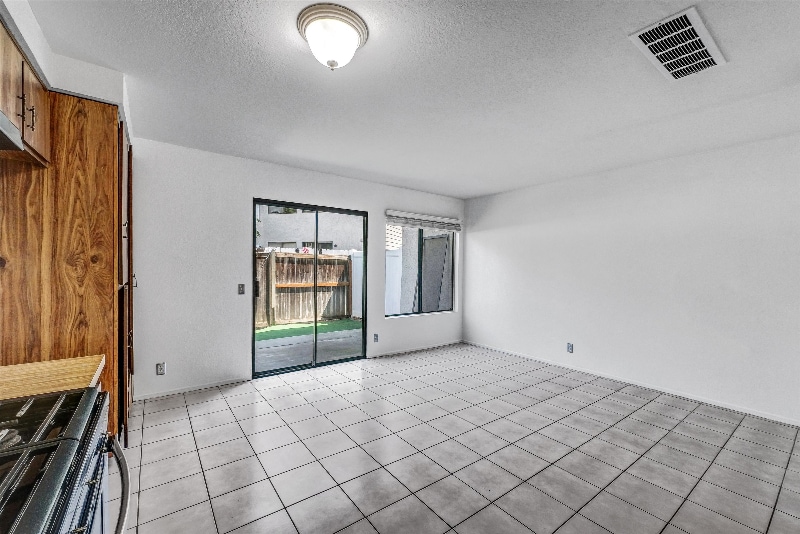 Building Photo - 25885 Trabuco Rd